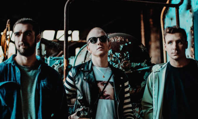 Two Door Cinema Club in het Koninklijk Circus